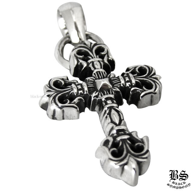 クロムハーツフィリグリークロスペンダントXSwithベイル(ネックレス