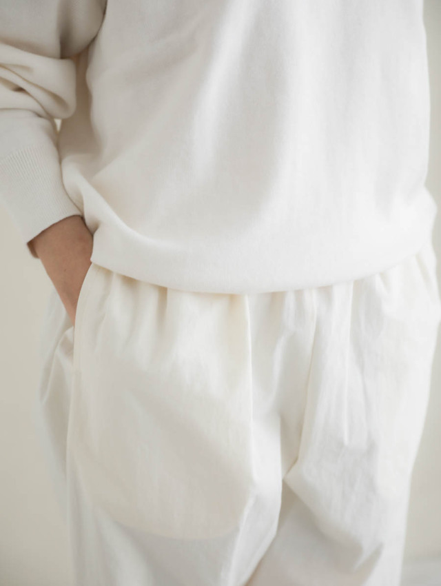 Yoli ヨリ｜コットンテーパードパンツ（ホワイト）