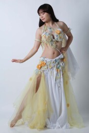 エジプト製デザイナーズによるベリーダンス衣装ならエリフ