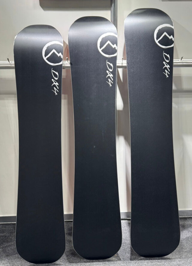 24-25 NOVEMBER DX4 ノベンバー ディエックスフォー DX FOUR 138cm