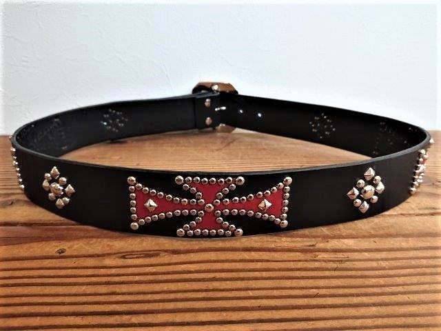 ブラックレザー×レッドクロス デザインスタッズベルト 【ブラック】45mm