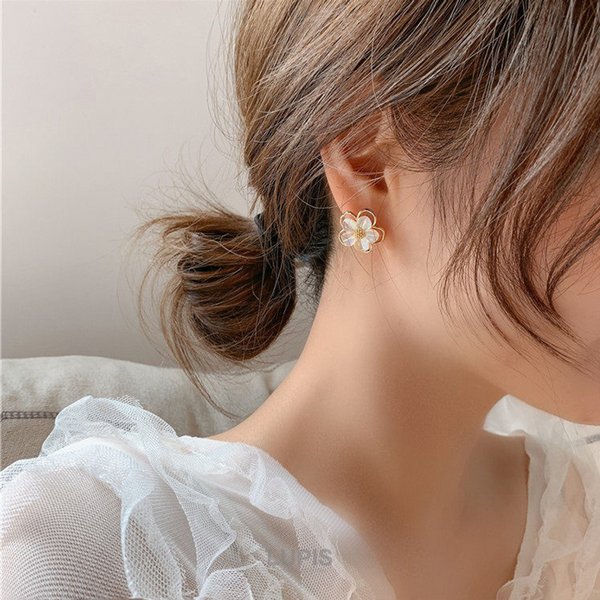 オーロラ×ゴールドフラワーピアス - 激安ピアスの通販販売 | プチプラ