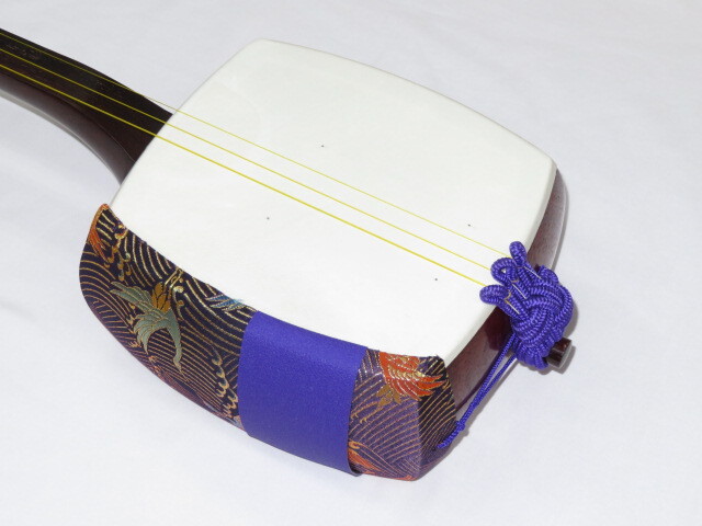 リニューアル中古三味線 紅木 長唄 象牙糸巻き 丸打ち胴 5468