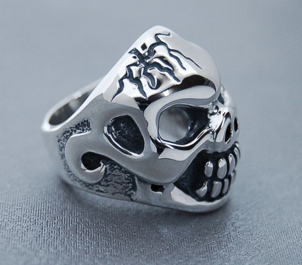 トラヴィスワーカー TRAVIS WALKER クラックスカルリング CRACK SKULL