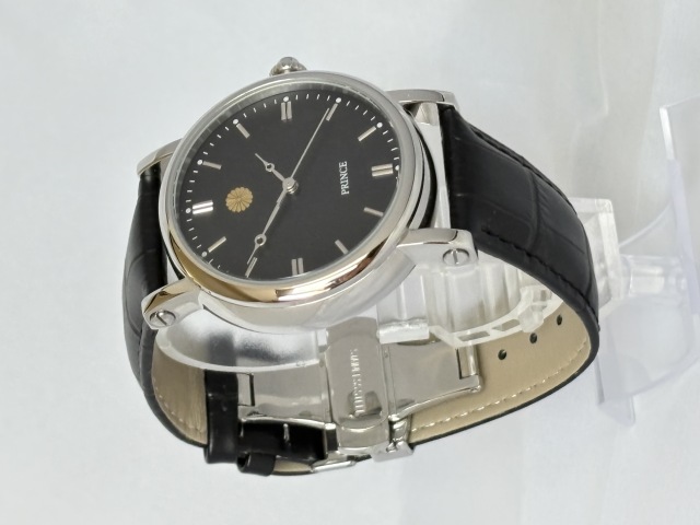 菊紋入り「皇居アイテム」に長蛇の列 開運効果期待：PRINCE腕時計