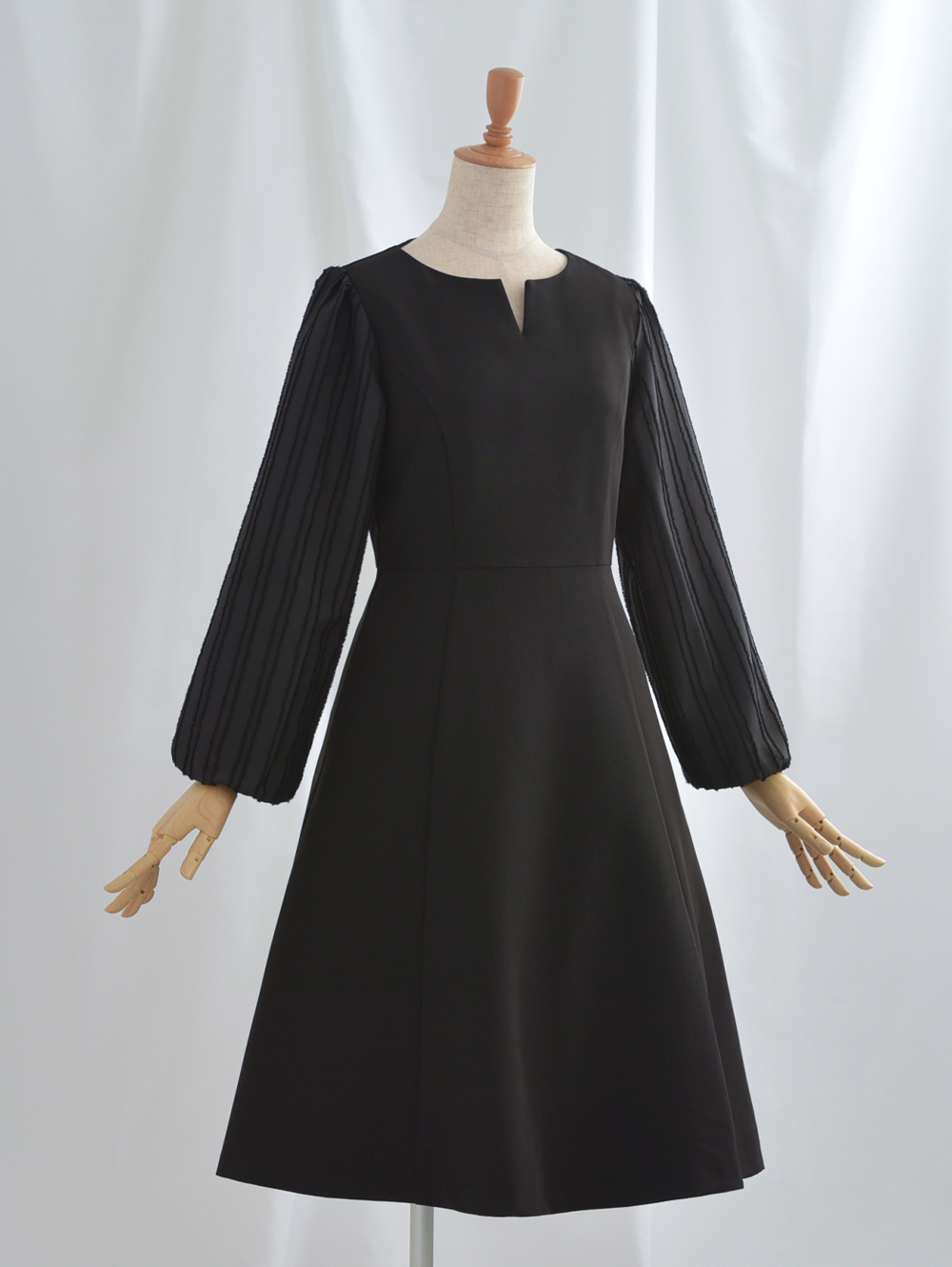 ワンピース ラ フロレゾン】44-a23 お色展開：ブラック,ホワイト