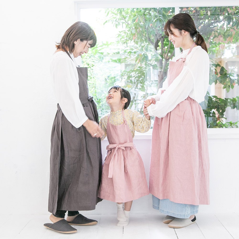 3世代で共有する、思い出とともにに育つエプロン】リネンキャンバス
