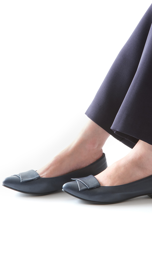 コーデの幅を広げるエレガントな