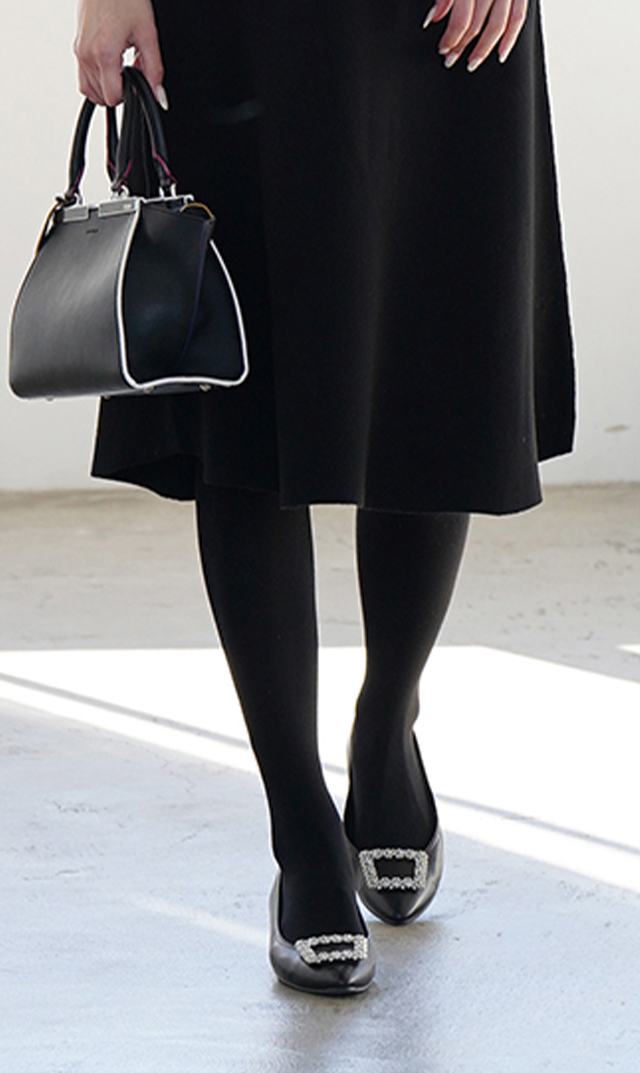 コーデの幅を広げるエレガントな