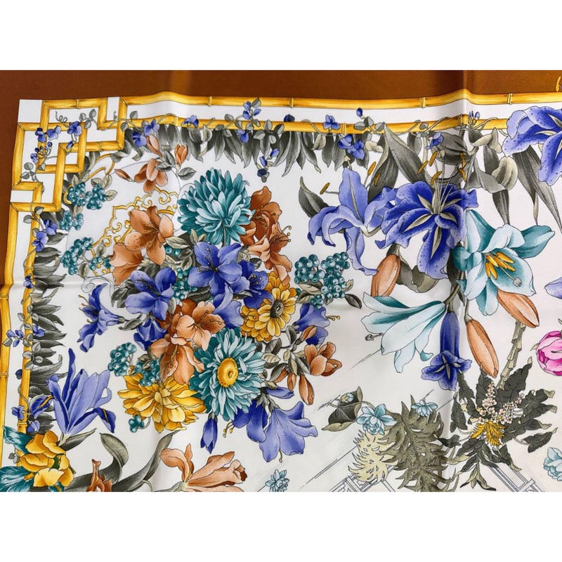 グッチ GUCCI フラワー 花柄 大判スカーフ シルク100パーセント 植物