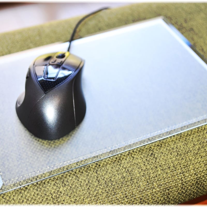 サラサラ質感・ゲーミングガラスマウスパッド【300㎜×900㎜×5㎜厚