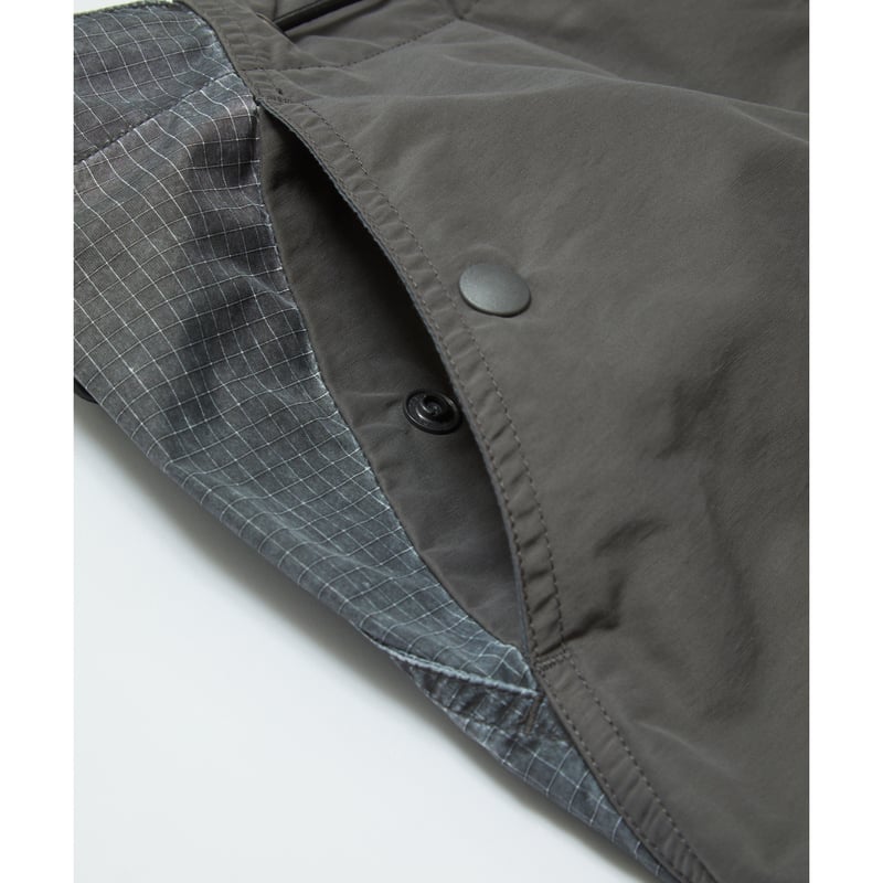 BAL / PIGMENT NYLON TRACK PANT / BLACK | Sophomore