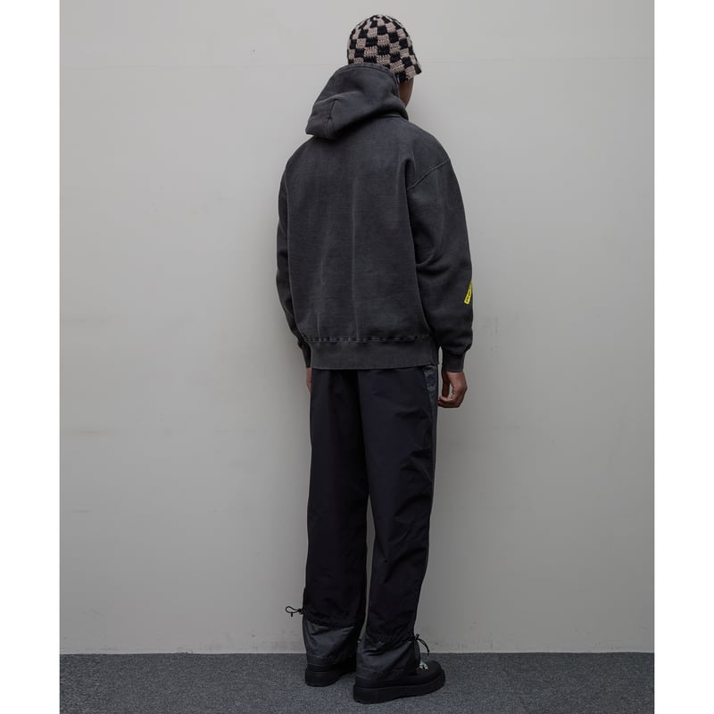 BAL / PIGMENT NYLON TRACK PANT / BLACK | Sophomore