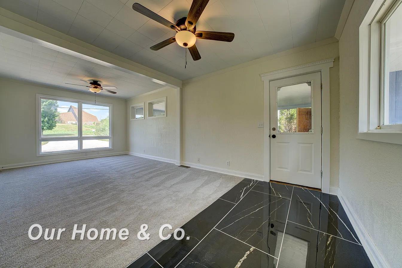 6072 Center, Traverse City, MI 49686 - MLS# 50198319 - Coldwell Banker