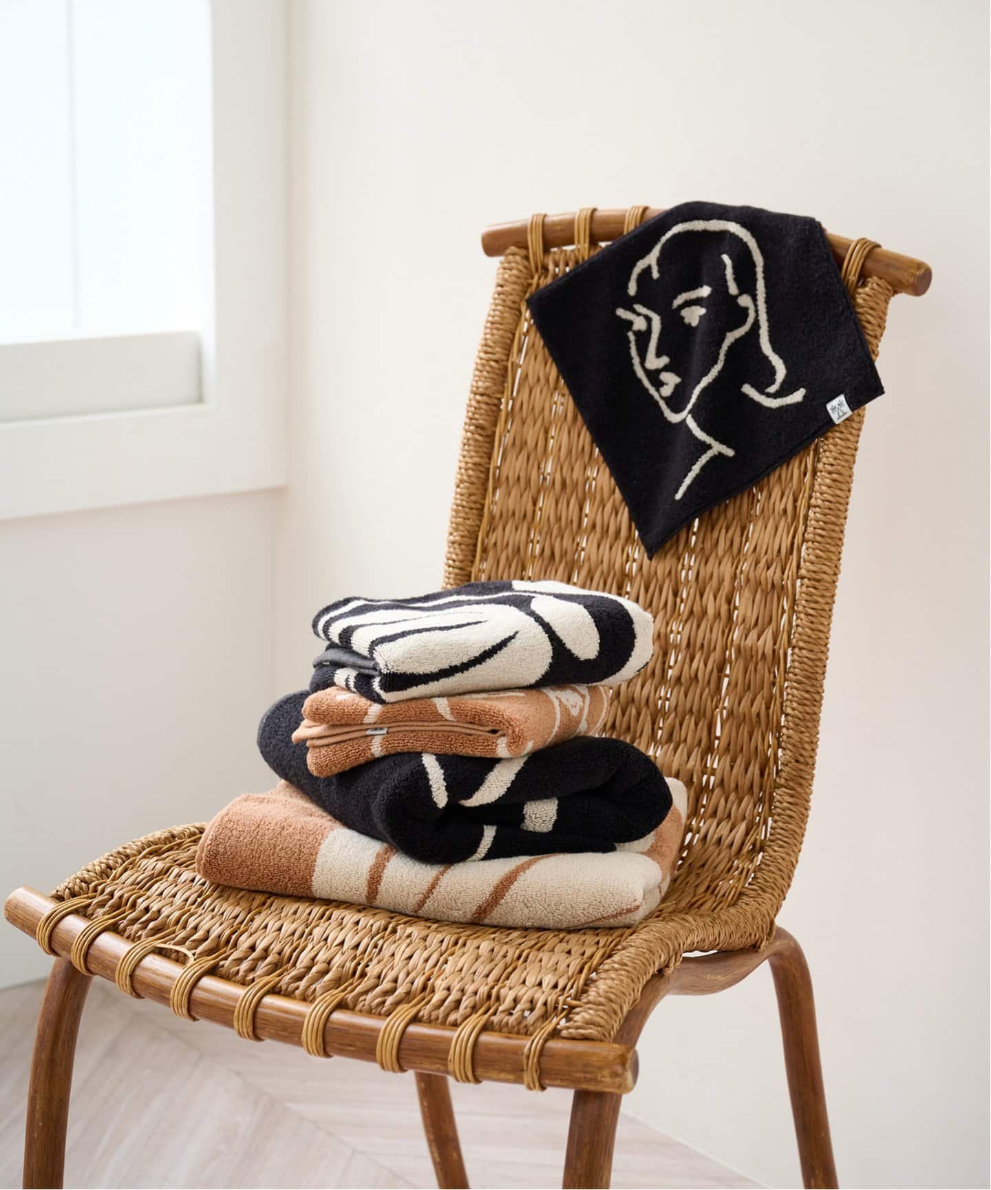 ROYAL-PHOENIX OF THE SEAS】AMBIENT TOWEL Henri Matisse バスタオル