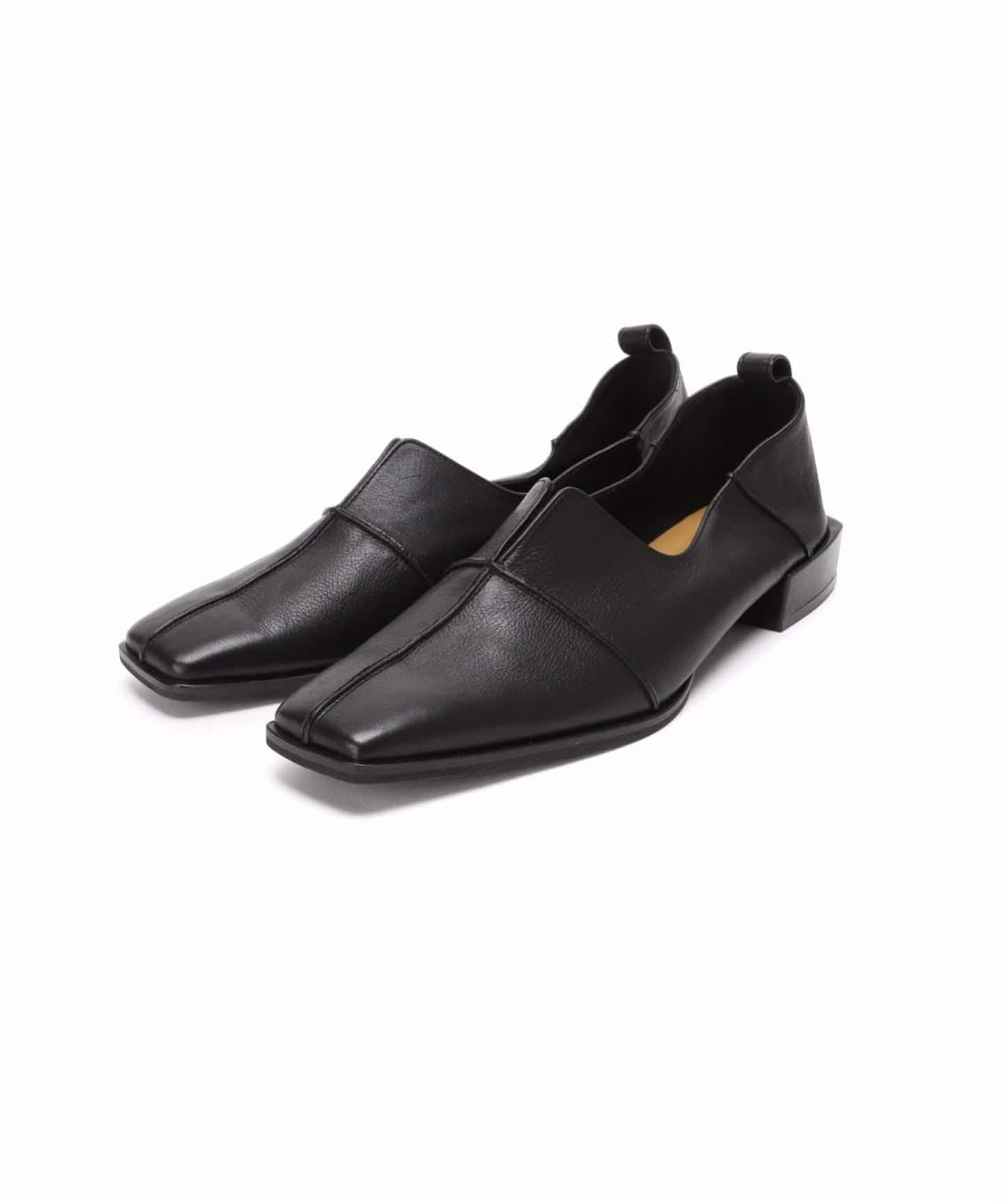 追加予約》GRISEレザースクエアクロスシームアンクルフラット