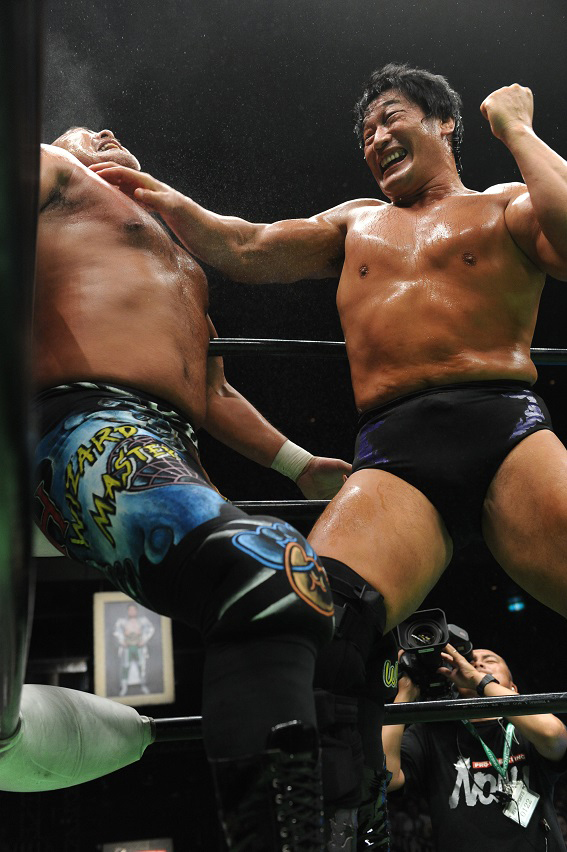 プロレス】武藤敬司vs小橋建太が初対決！ 三沢光晴追悼大会で