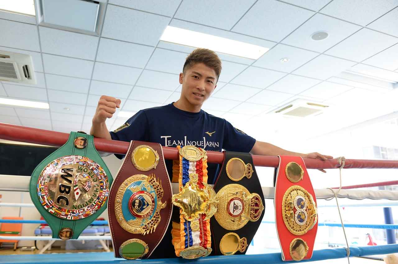 ボクシング】井上尚弥、5本のベルトをお披露目 「歴史を感じるけれど