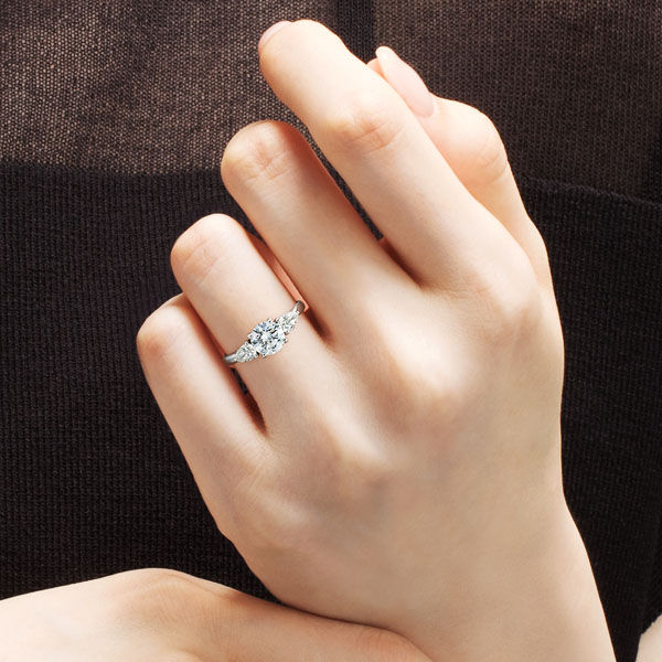 PT950 ジェミニ ダイヤモンド サイドストーン リング 1.0ct｜婚約指輪