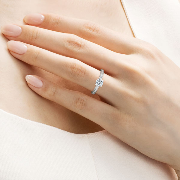 PT950 リラ ダイヤモンド エタニティタイプ リング 0.7ct｜婚約指輪