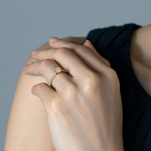 K18YG プレイズ クッションカット ダイヤモンド エタニティタイプ