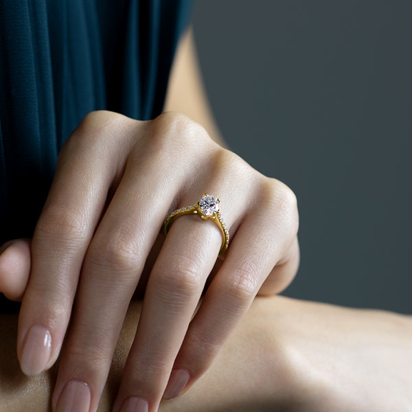 K18YG プレイズ オーバルカット ダイヤモンド エタニティタイプ リング