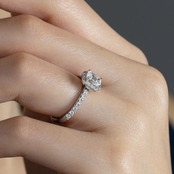 PT950 ルシーダ エメラルドカット ダイヤモンド エタニティタイプ