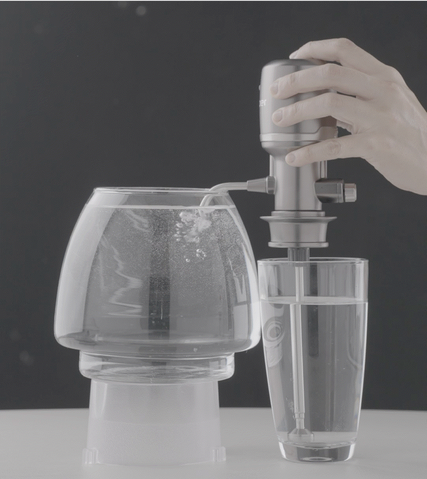 4時間分を瞬間デキャンタージュ】ソムリエの技術をワンプッシュで再現