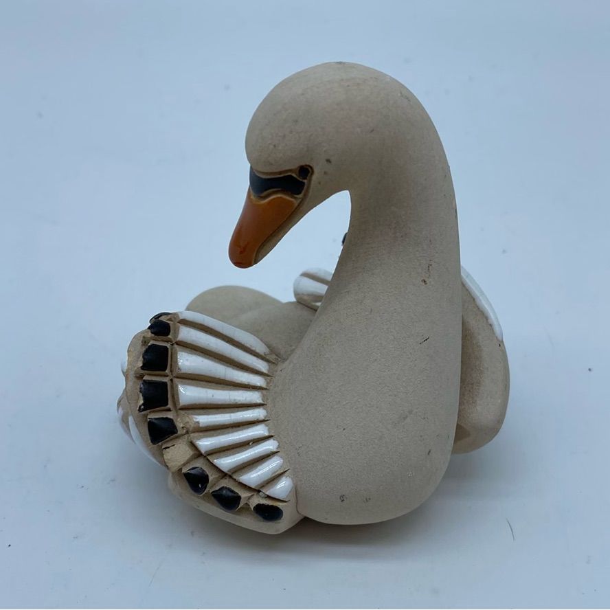 Niknax · #3005 Hand-crafted Artesania Rinconada ceramic swan