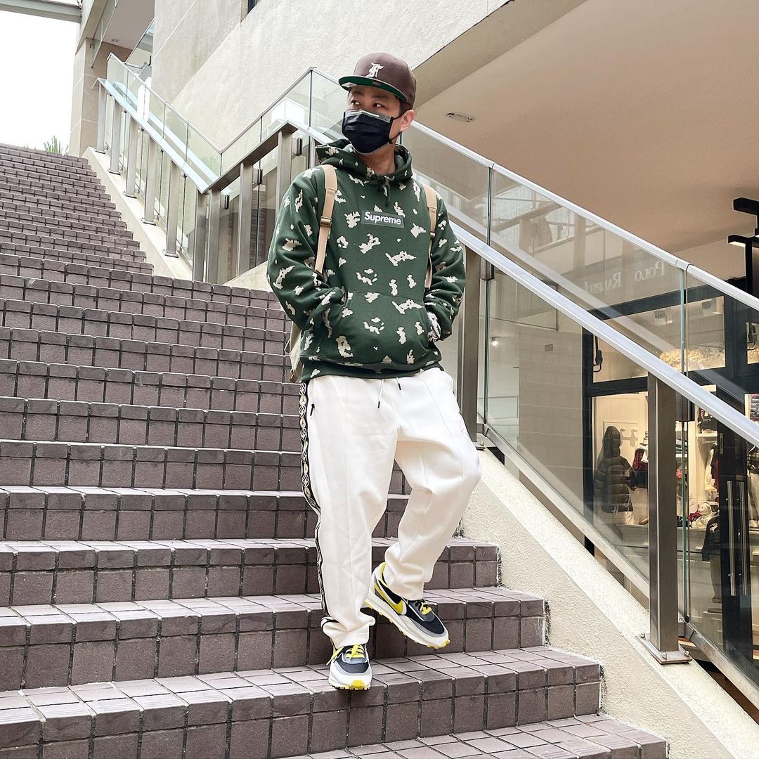 Buy Supreme Box Logo Hooded Sweatshirt (FW21) Olive Russian Camo