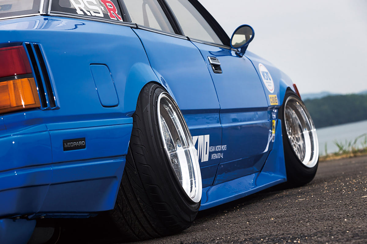 61クレスタ＆ F30TR-Xのガチ低コンビ!!】男気溢れる限界車高がスゴ