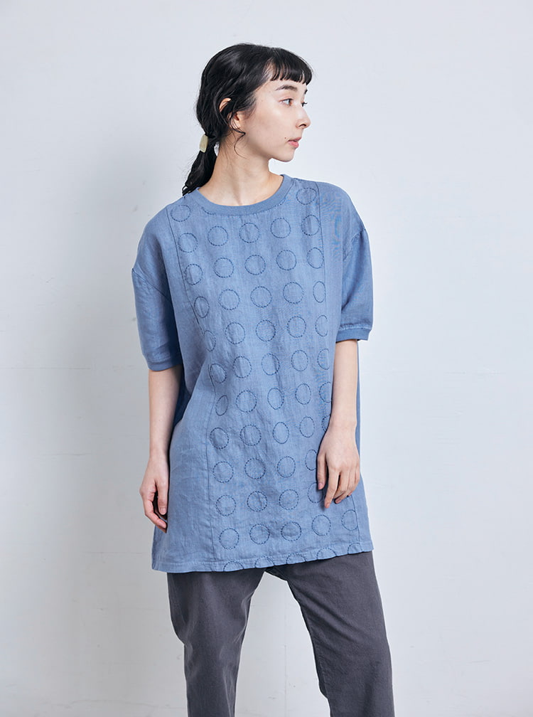 格子と丸紋刺繍の麻布Tシャツチュニック｜工芸・暮らし・贈りもの