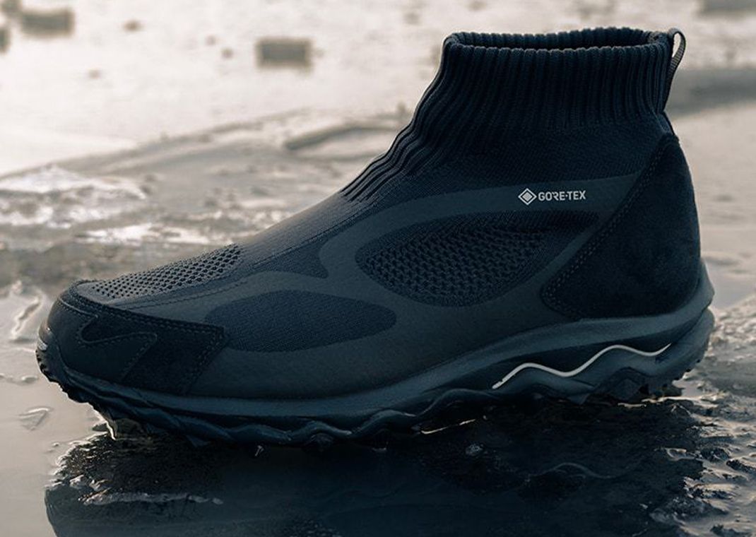 The nonnative x Mizuno Wave Mujin TL Mid GTX Black Releases