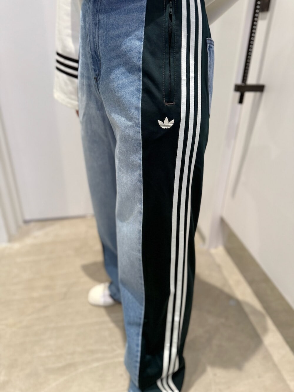 ブロッキング クルーネック スウェットシャツ、アディダス オリジナル