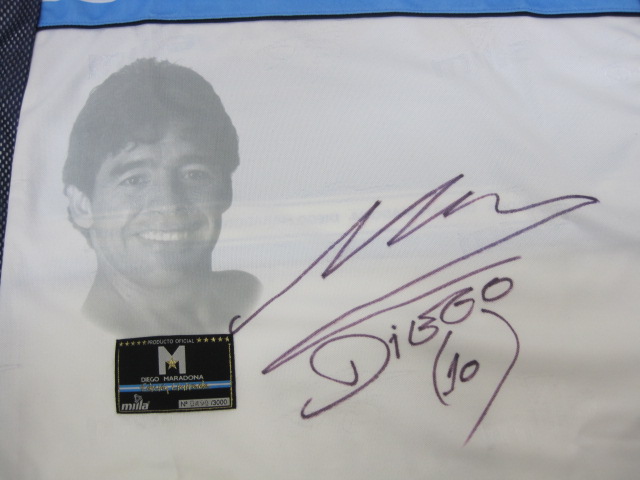マラドーナとサイン ☆買取コム | 骨董アンティーク 大人がハマる