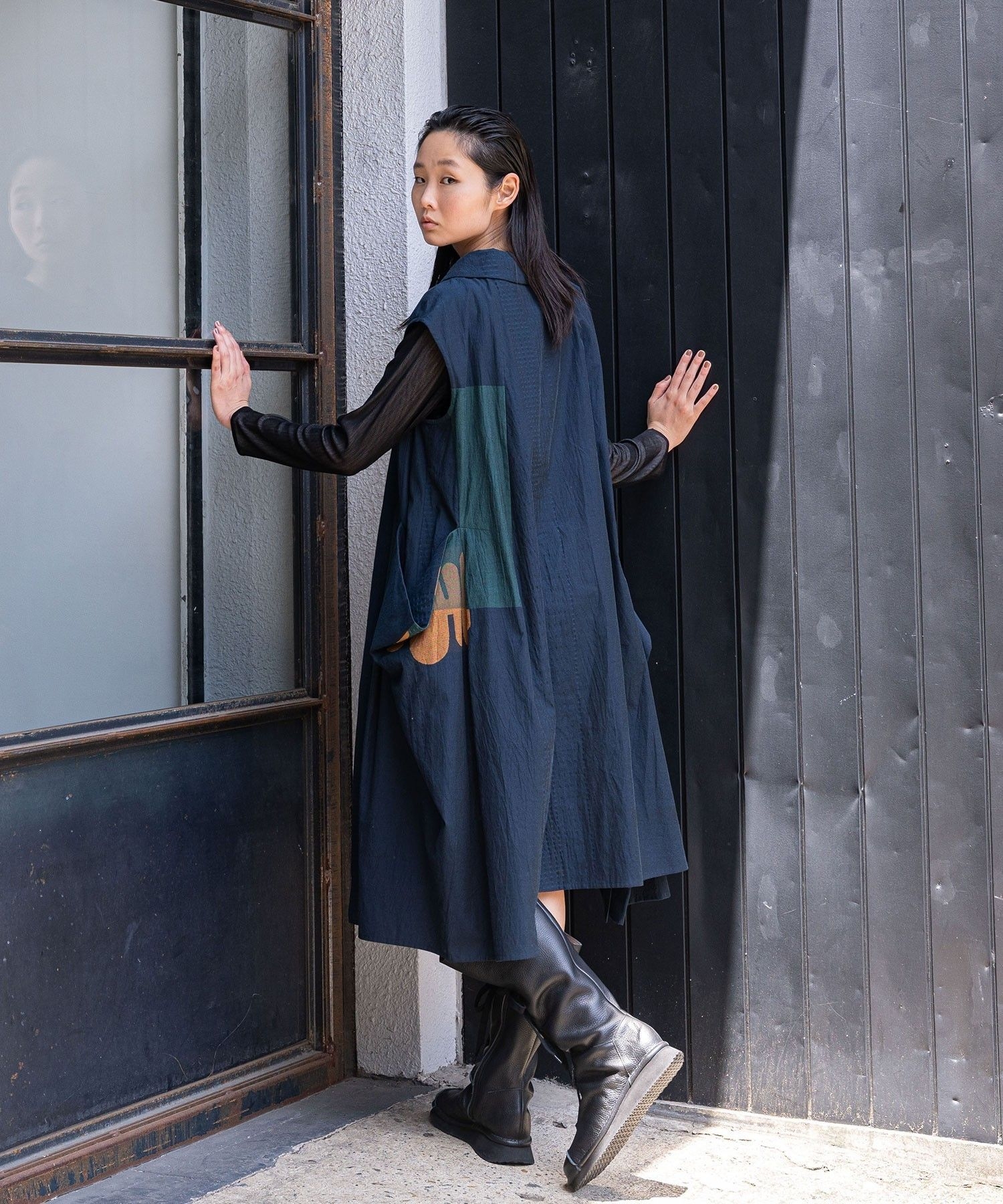 ジウ/センソユニコ 慈雨 スカートスーツ サイズ40 M 黒×レッド×白