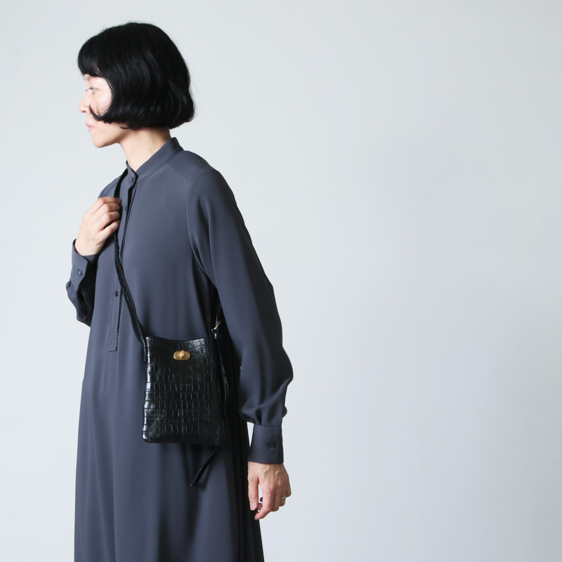 Hender Scheme (エンダースキーマ) twist buckle bag crocodile XS