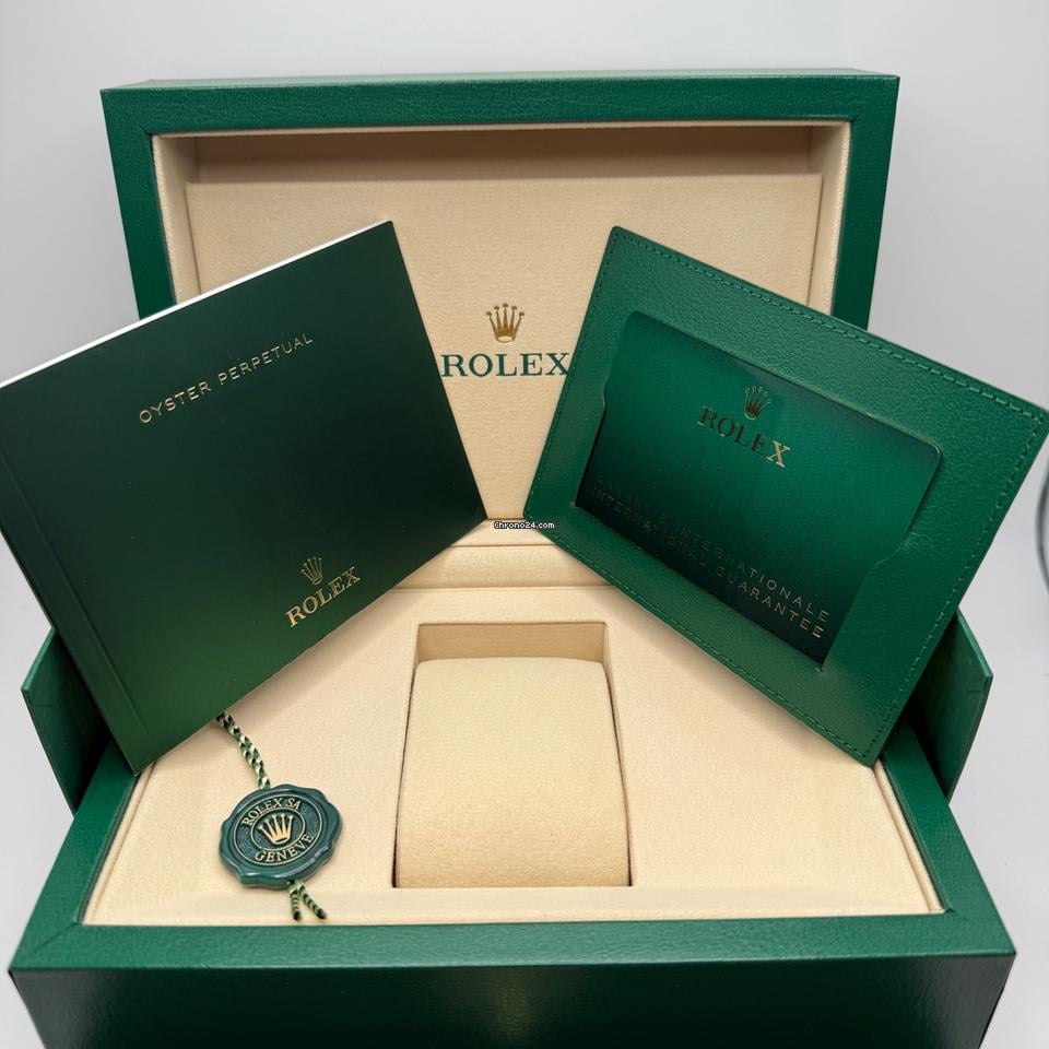 Rolex Sky-Dweller NEW 2026 Mint Green Dial Fluted Bezel for C