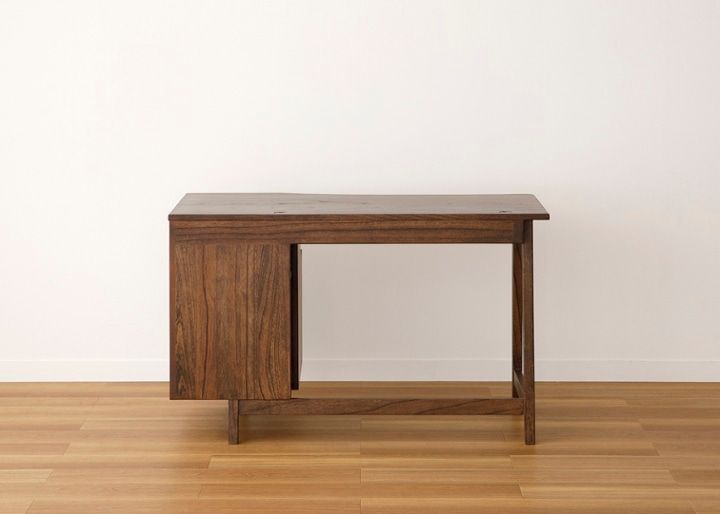 ワーク・デスクv02～無垢材の素材感、優美な曲線デザイン、抜群の収納