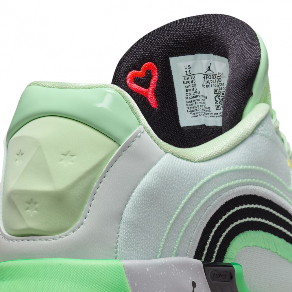 ジョーダン ルカ 4 PF スペースナビゲーター HF0824-300 ルカ