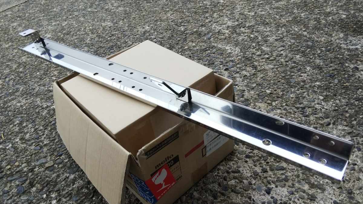 三菱ふそうスーパーグレート用ワンマン灯ステー（ハイルーフ用）