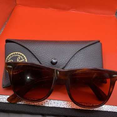 vintage Ray Ban Wayfarer - Gem