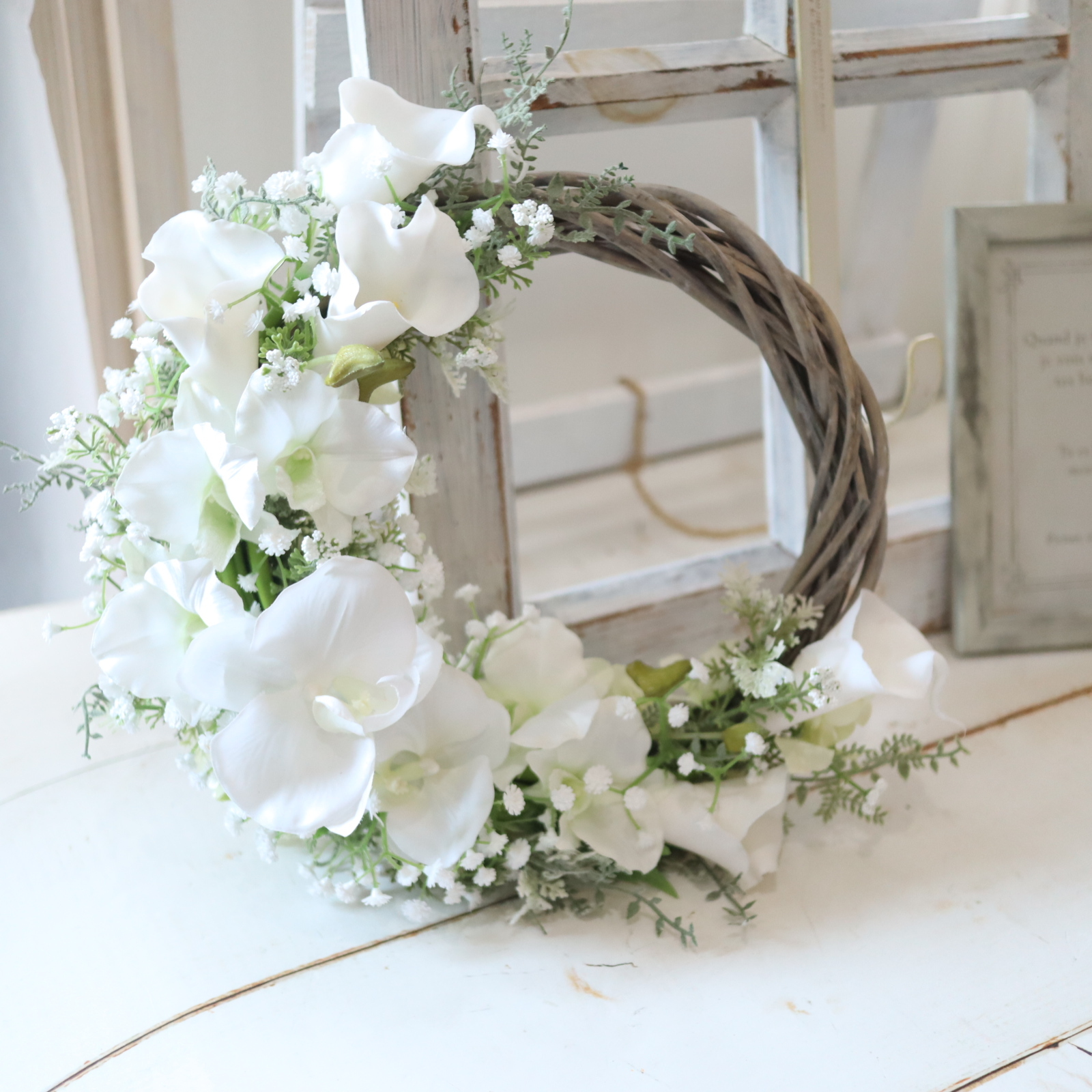 ホワイトフラワーリース ハーフムーン 玄関リース ギフト インテリア