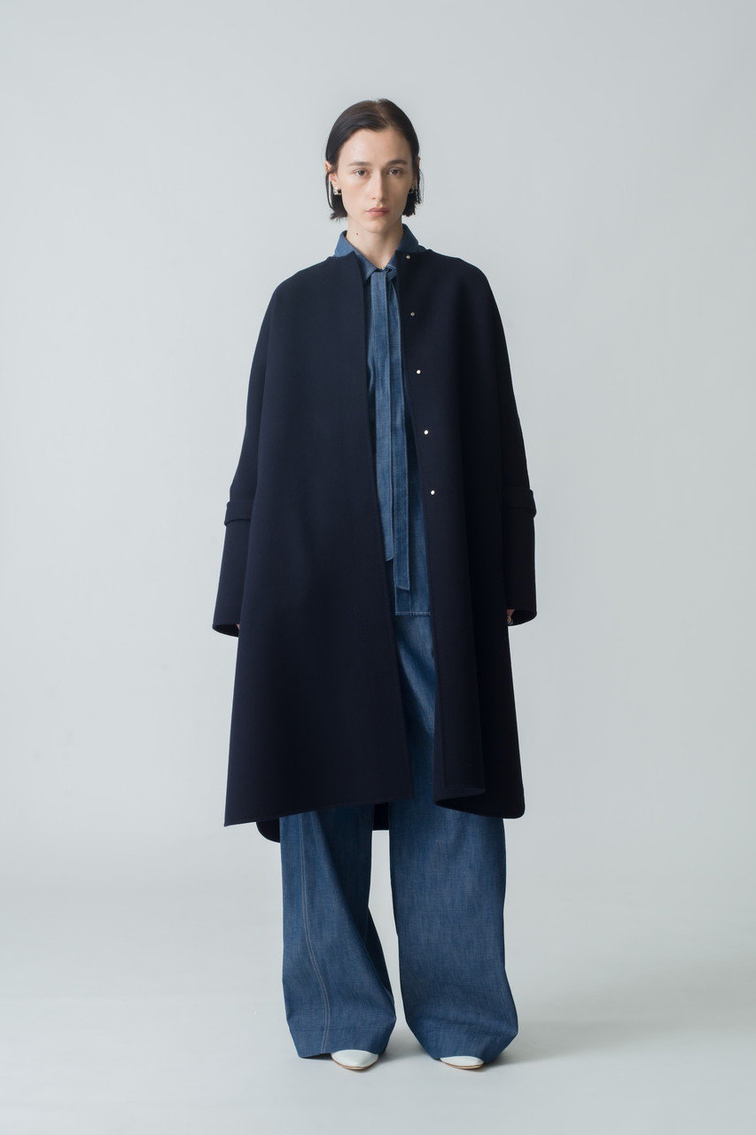 ebure(エブール)｜リュクスメルトン ノーカラーロングコート/ネイビー