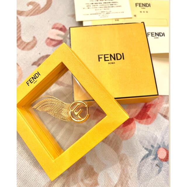 FENDI - 激レア 完売品 FENDI ピアスの通販 by ♡｜フェンディならラクマ