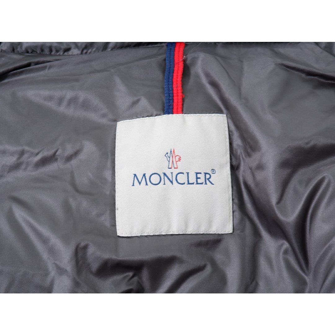 MONCLERモンクレール LEFRANC GIUBBOTTOルフラン ロゴワッペンフード