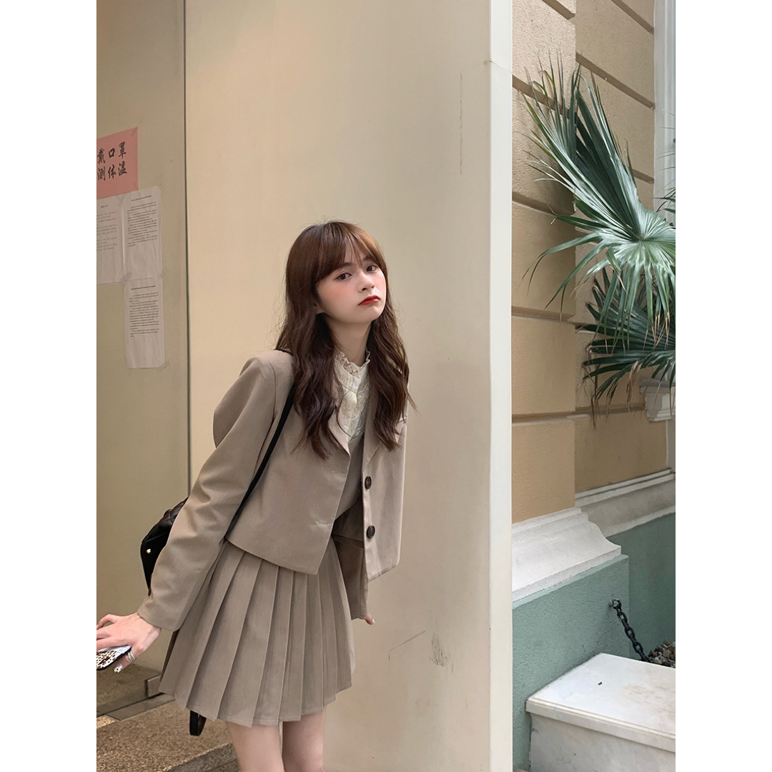 レディースセットアップ ベージュ ジャケット スカート トップス