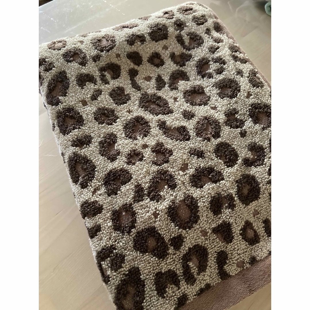 バスタオル 新品 ヒョウ柄 レオパード 抗菌 乾きが早い エコテックスの