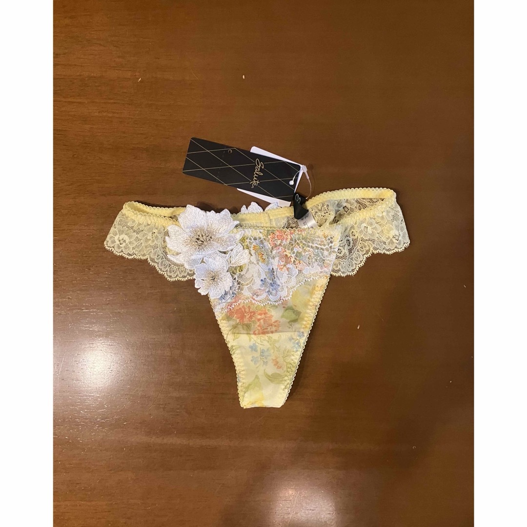 Wacoal - 新品未使用サルート 01グループ B70 YEブラ&ショーツ&ソング