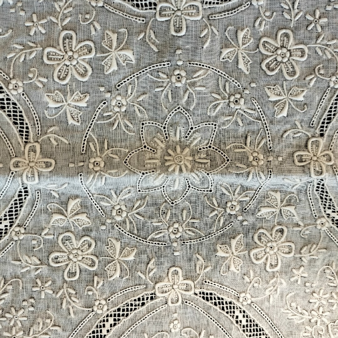 汕頭 刺繍 スワトウ ハンカチ SWATOWの通販 by ココリン's shop｜ラクマ